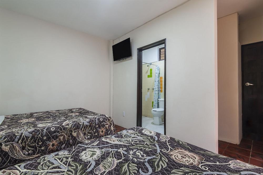Hotel Flamingos Γκουανταλαχάρα Εξωτερικό φωτογραφία